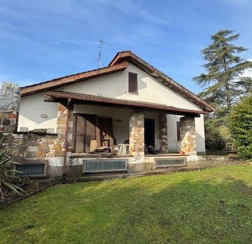 casa indipendente in vendita a Velletri