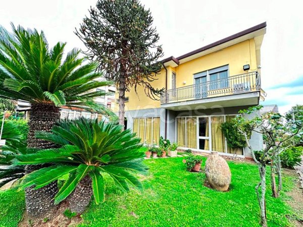 casa indipendente in vendita a Velletri