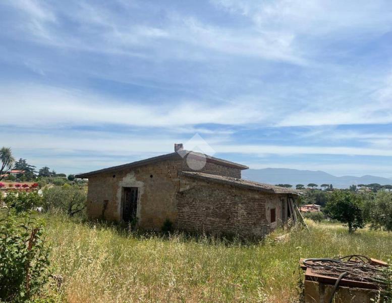 casa indipendente in vendita a Velletri