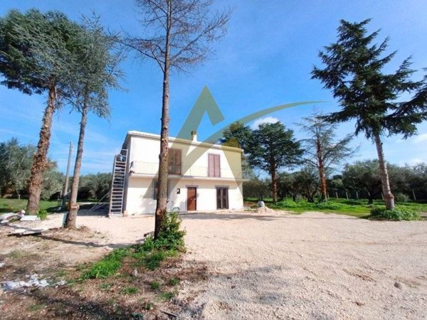 casa indipendente in vendita a Velletri