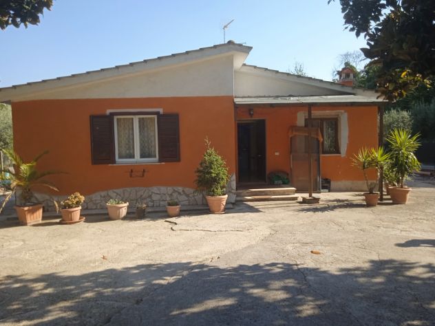 casa indipendente in vendita a Velletri