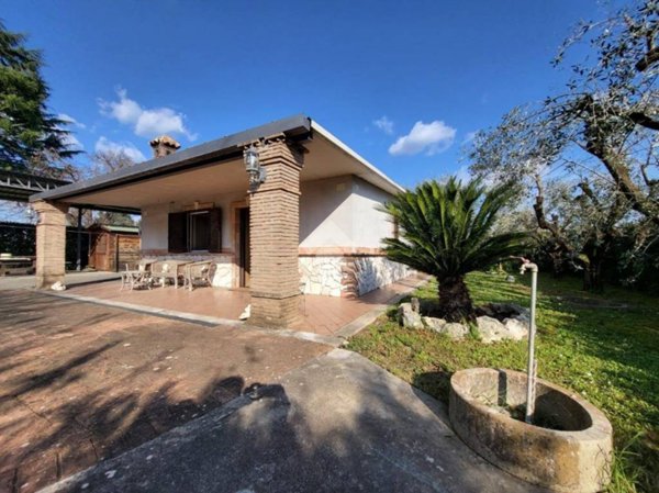 casa indipendente in vendita a Velletri