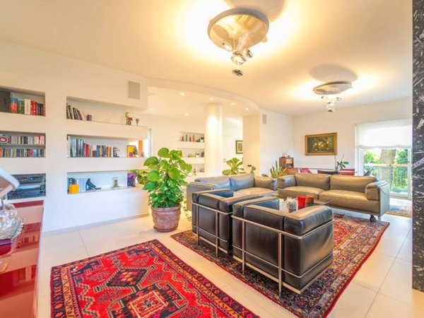 casa indipendente in vendita a Velletri