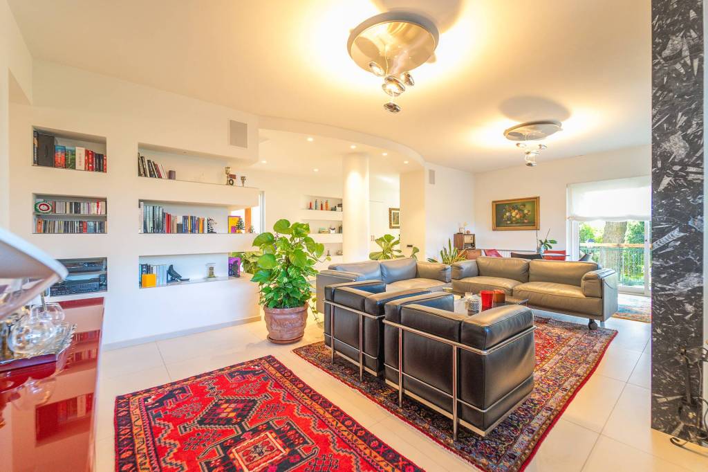 casa indipendente in vendita a Velletri