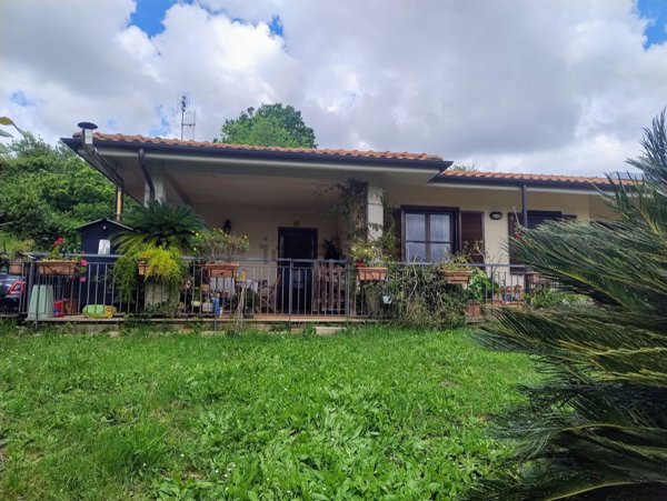 casa indipendente in vendita a Velletri