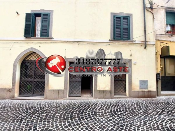negozio in vendita a Velletri