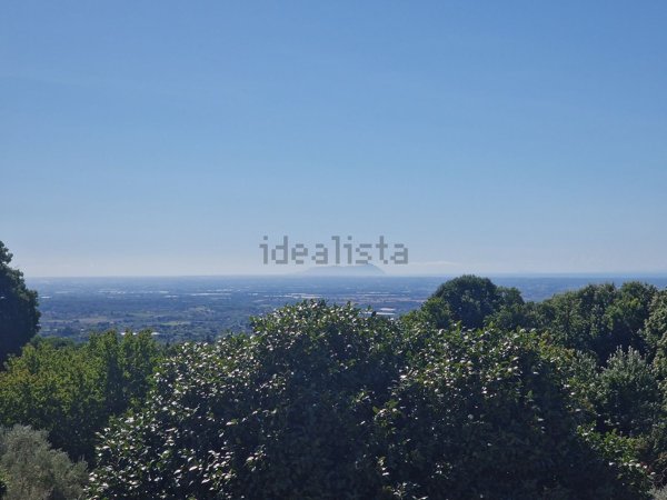 casa indipendente in vendita a Velletri