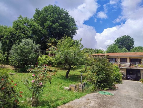 casa indipendente in vendita a Velletri