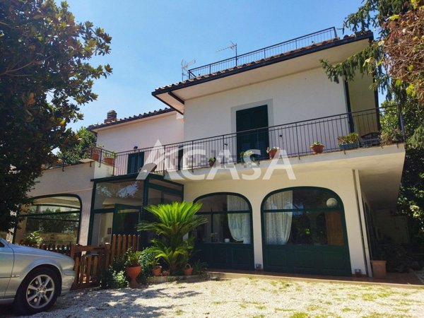 casa indipendente in vendita a Velletri