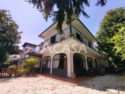 casa indipendente in vendita a Velletri