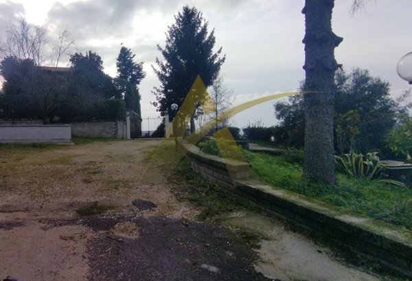 casa indipendente in vendita a Velletri