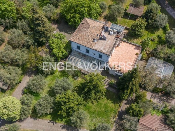 casa indipendente in vendita a Velletri