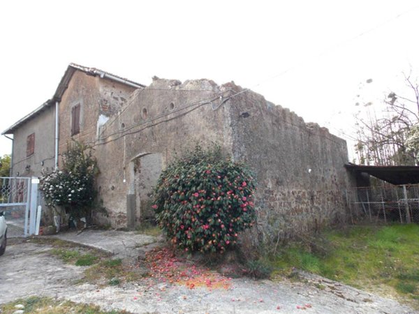 pentavano in vendita a Velletri