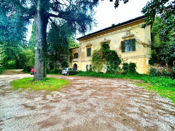 casa indipendente in vendita a Velletri