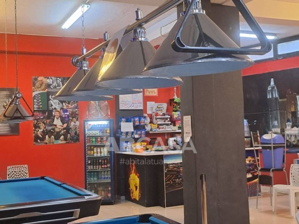 negozio in vendita a Velletri