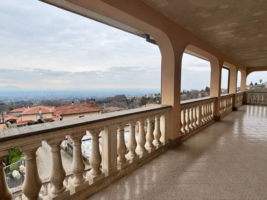 casa indipendente in vendita a Velletri