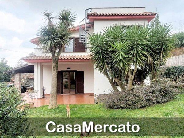 casa indipendente in vendita a Velletri