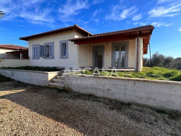 casa indipendente in vendita a Velletri