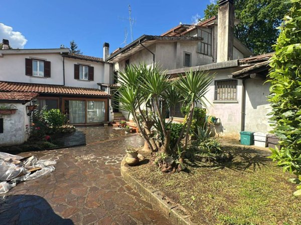 casa indipendente in vendita a Velletri