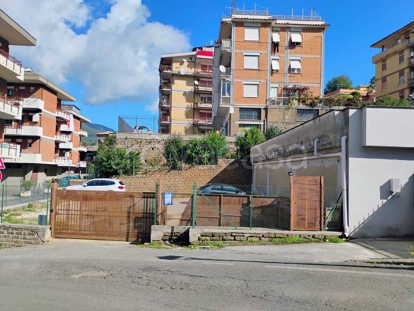 negozio in vendita a Velletri