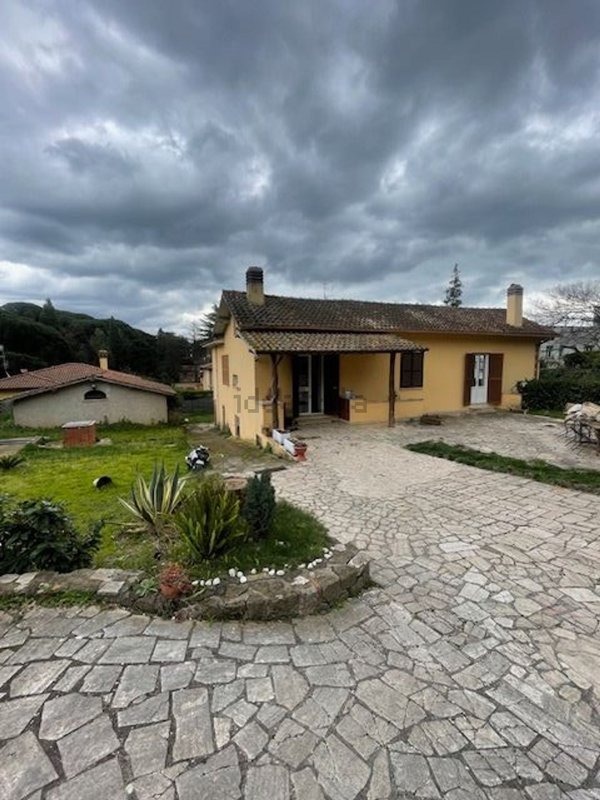 casa indipendente in vendita a Velletri