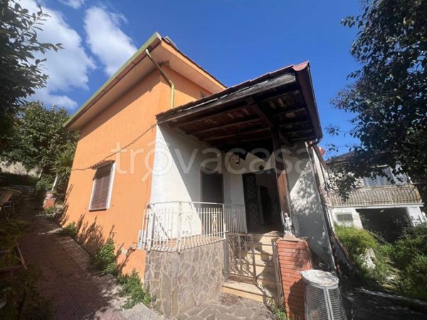 casa indipendente in vendita a Velletri