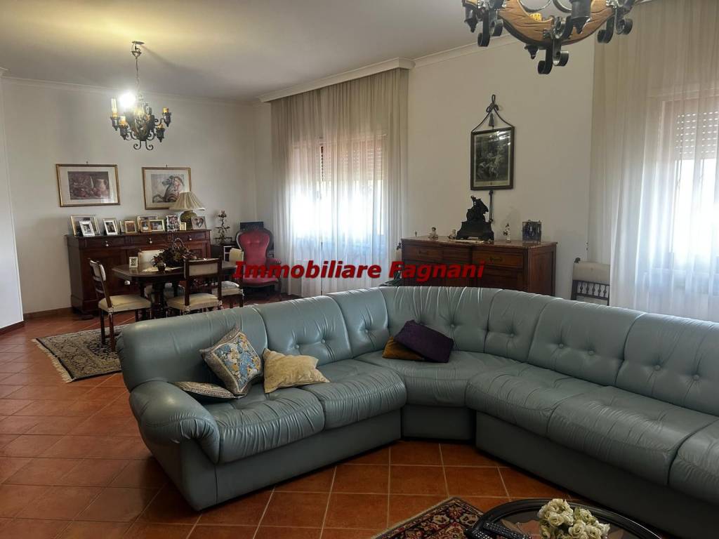 casa indipendente in vendita a Velletri