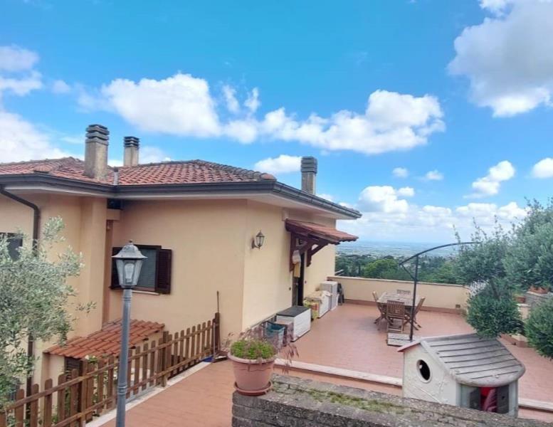 casa indipendente in vendita a Velletri