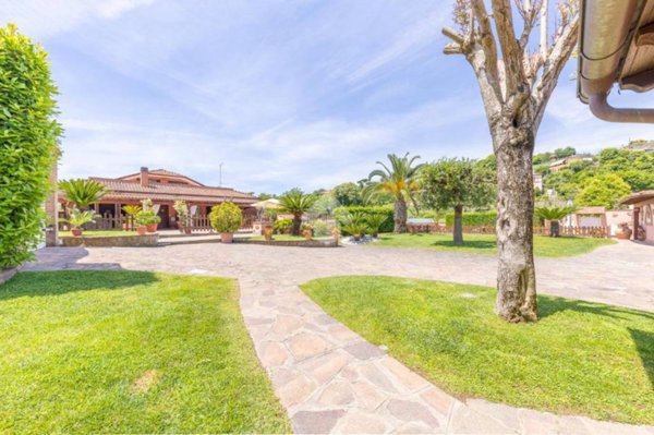 casa indipendente in vendita a Velletri