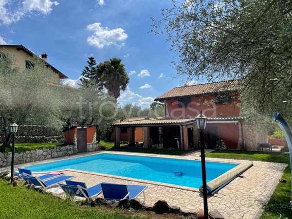 casa indipendente in vendita a Velletri