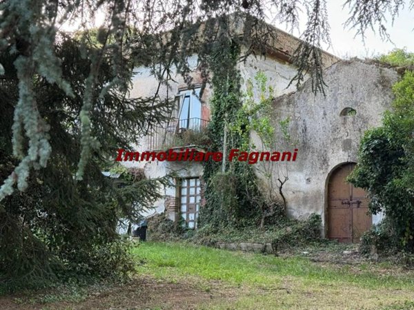 casa indipendente in vendita a Velletri