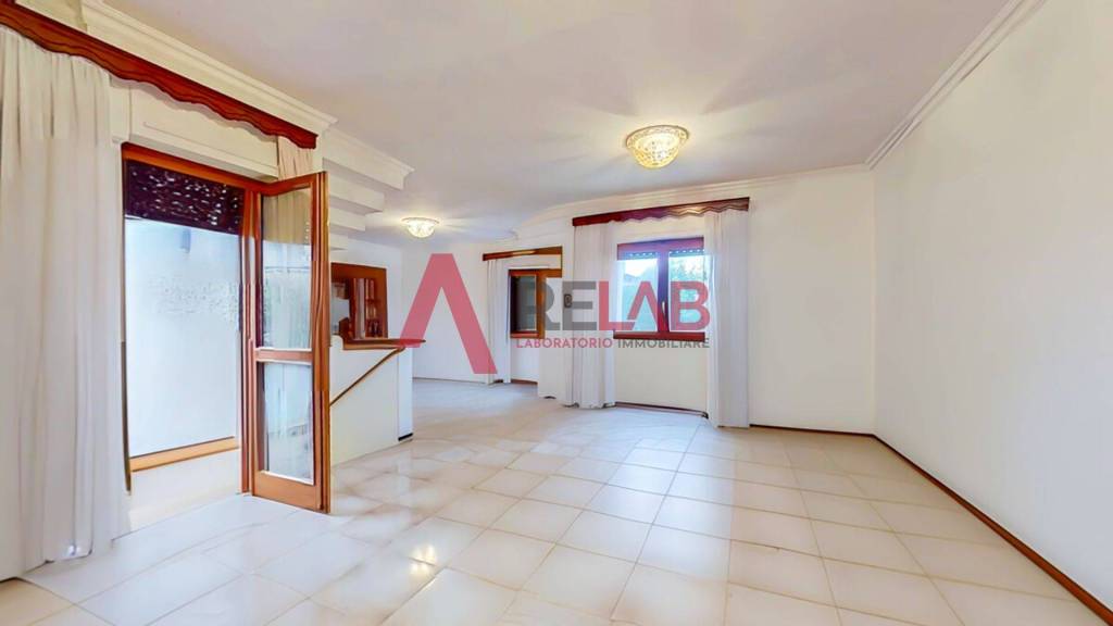 casa indipendente in vendita a Velletri