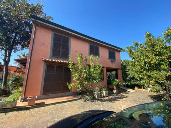 casa indipendente in vendita a Velletri