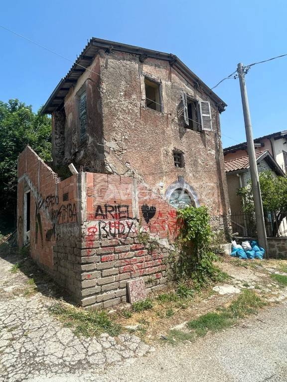 casa indipendente in vendita a Velletri