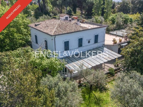 casa indipendente in vendita a Velletri