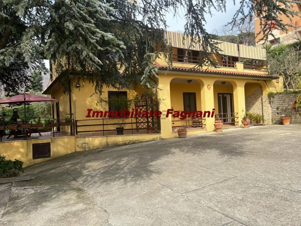 casa indipendente in vendita a Velletri