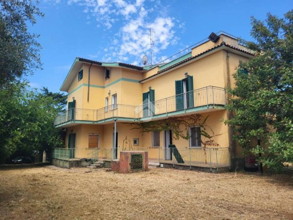 casa indipendente in vendita a Velletri