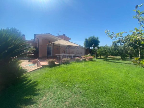 casa indipendente in vendita a Velletri