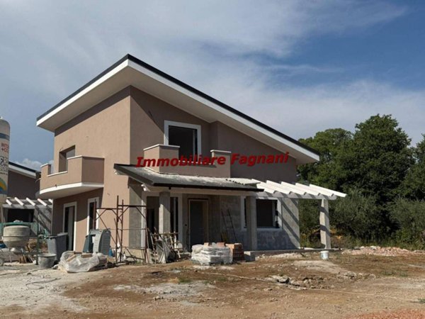 casa indipendente in vendita a Velletri