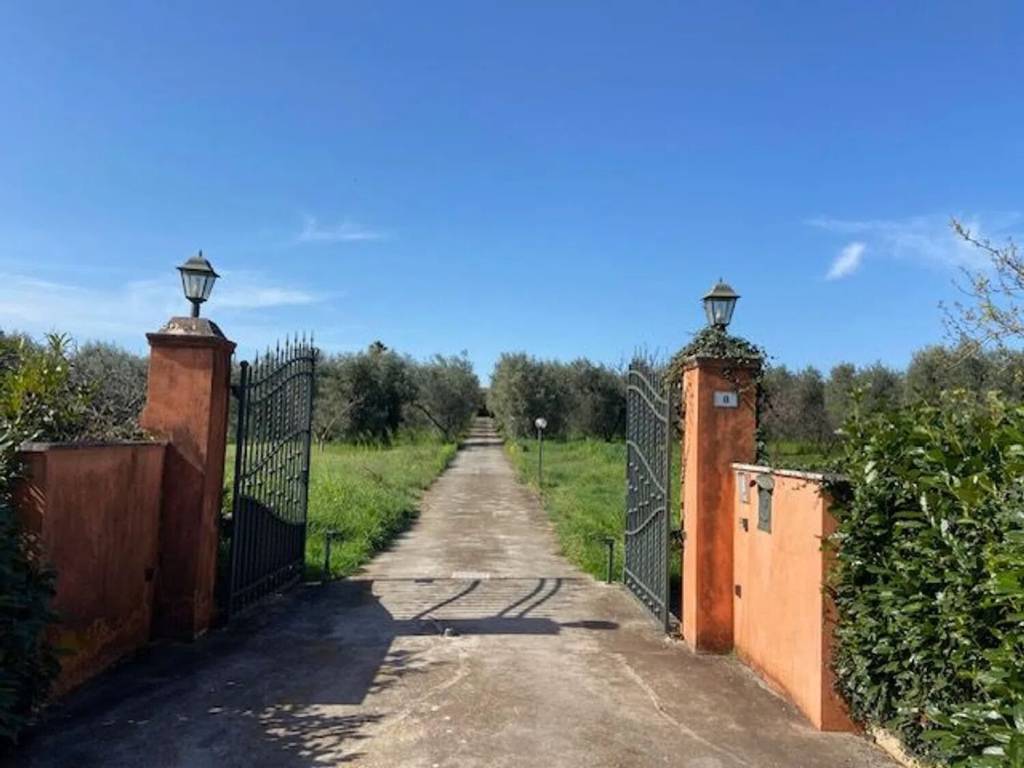casa indipendente in vendita a Velletri