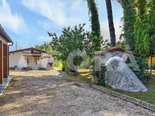 casa indipendente in vendita a Velletri