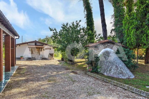 casa indipendente in vendita a Velletri