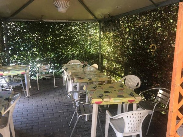 negozio in vendita a Velletri
