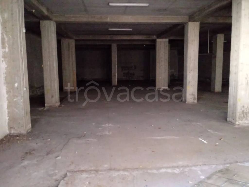 negozio in vendita a Velletri