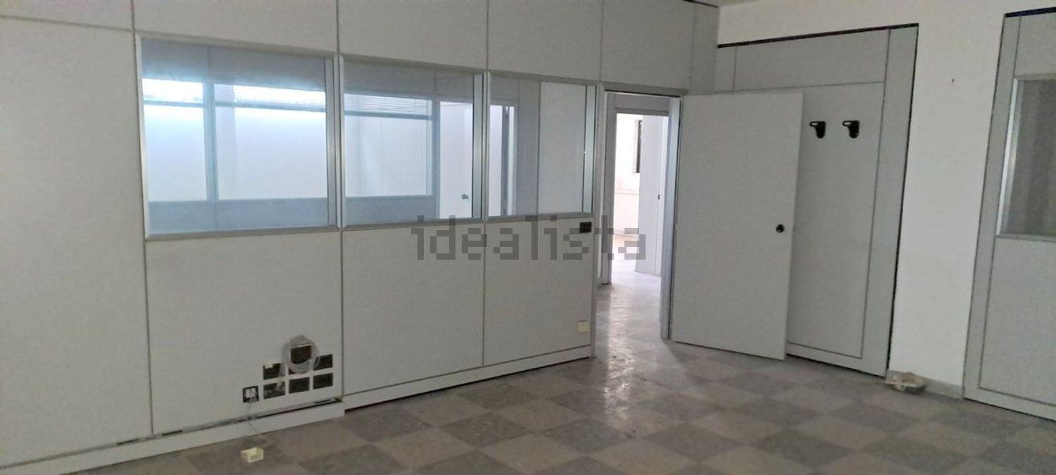 ufficio in vendita a Velletri