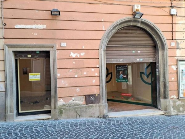 negozio in vendita a Velletri