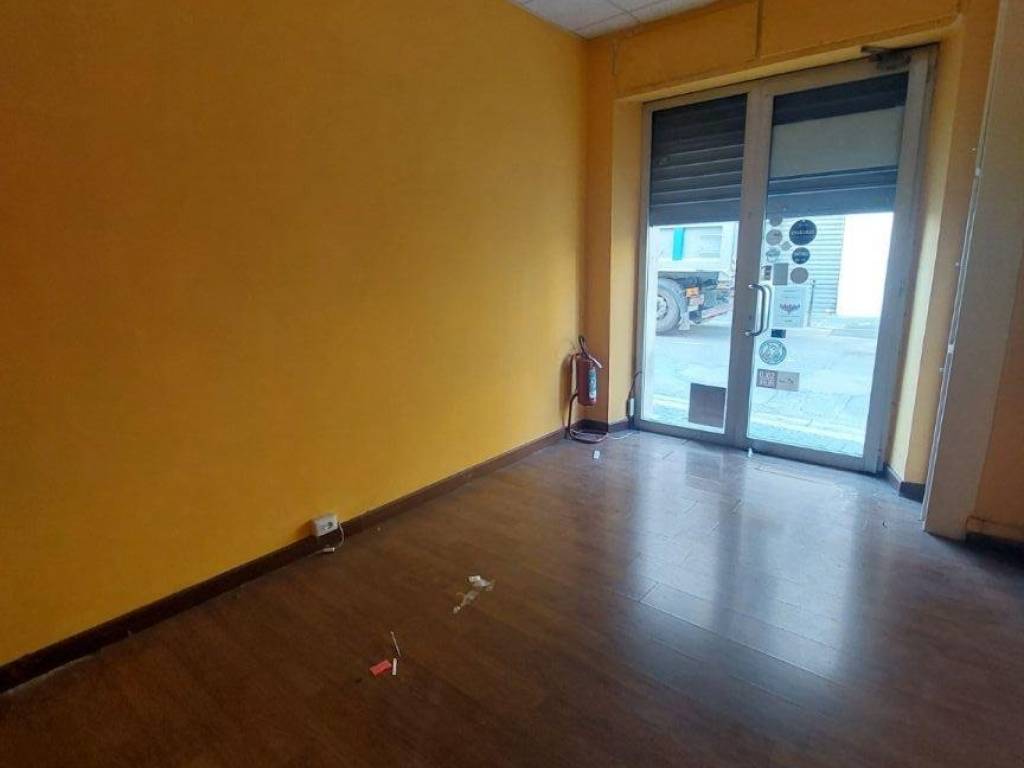negozio in vendita a Velletri