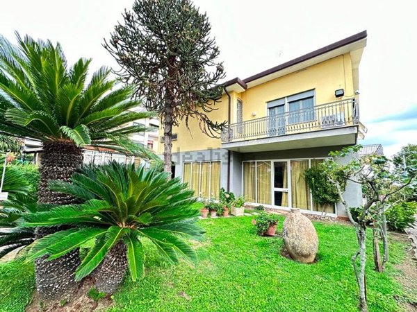 casa indipendente in vendita a Velletri