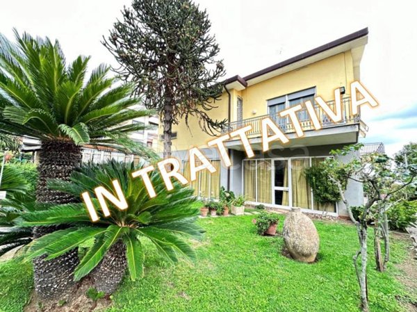 casa indipendente in vendita a Velletri