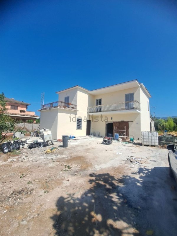 casa indipendente in vendita a Velletri